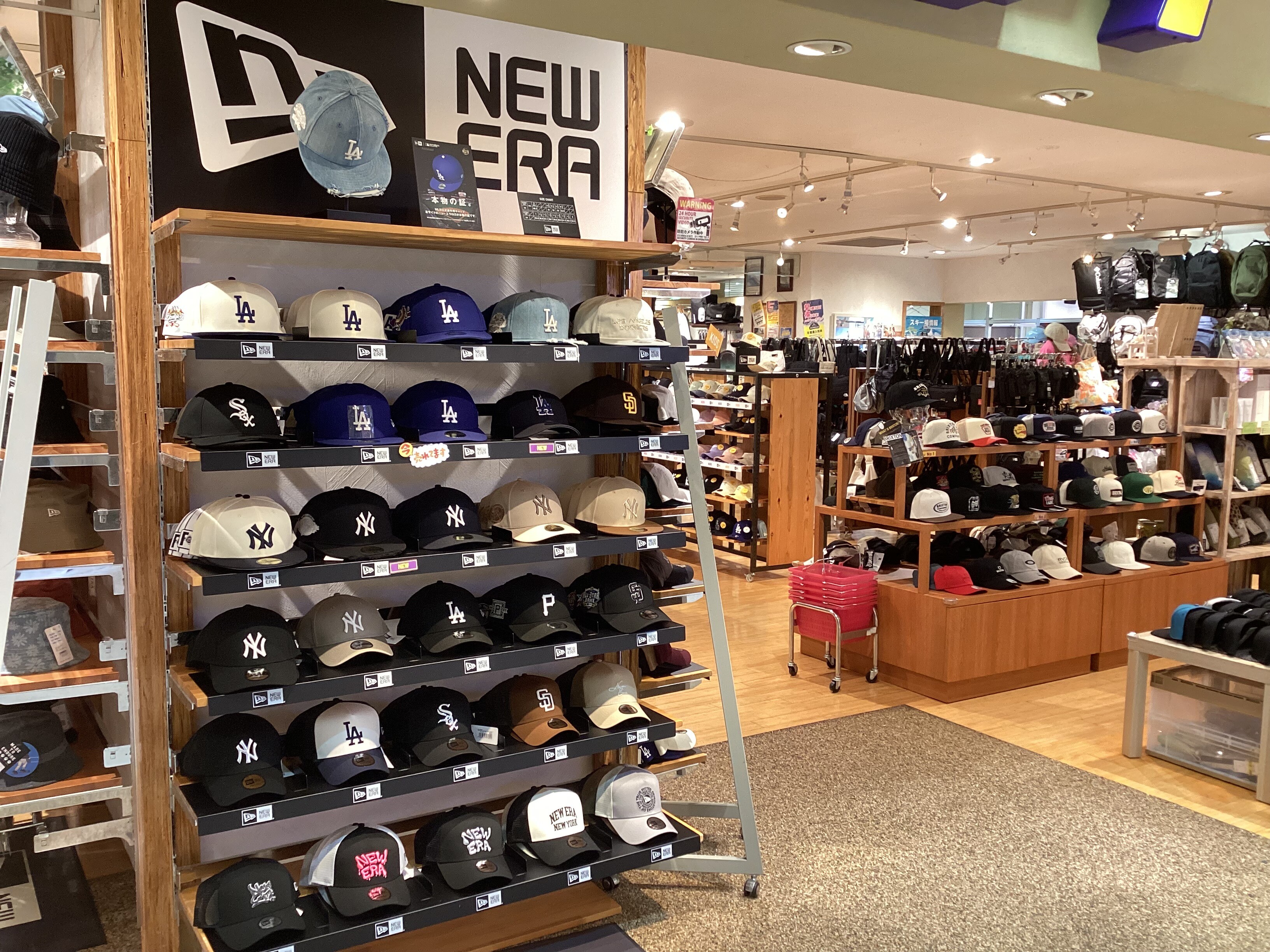 地域最大級の品揃え！ニューエラ＆人気ブランド帽子が充実｜ムラサキ