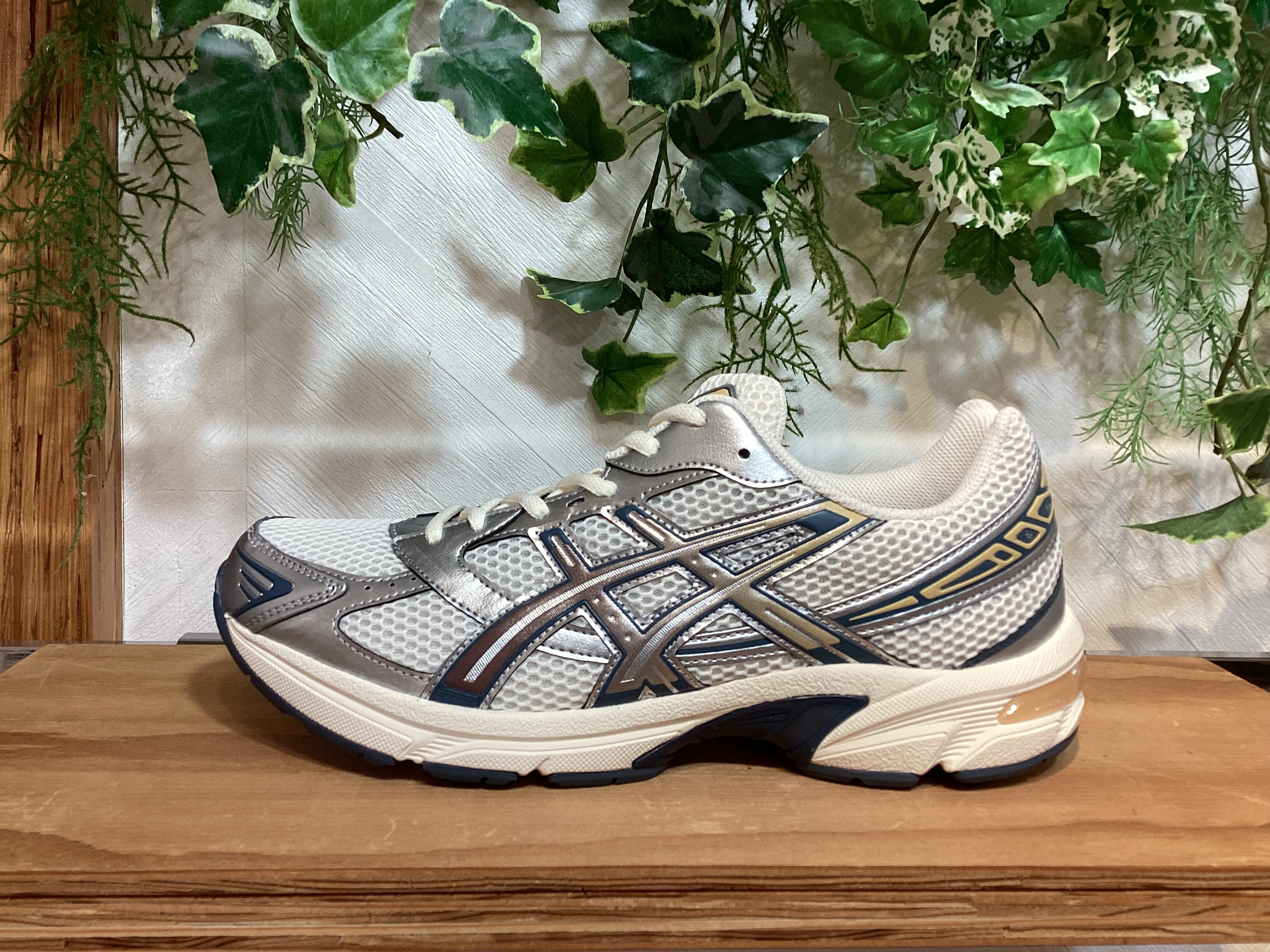 ASICS】名作がモダンに進化！大注目のレトロランニングスニーカー「GEL