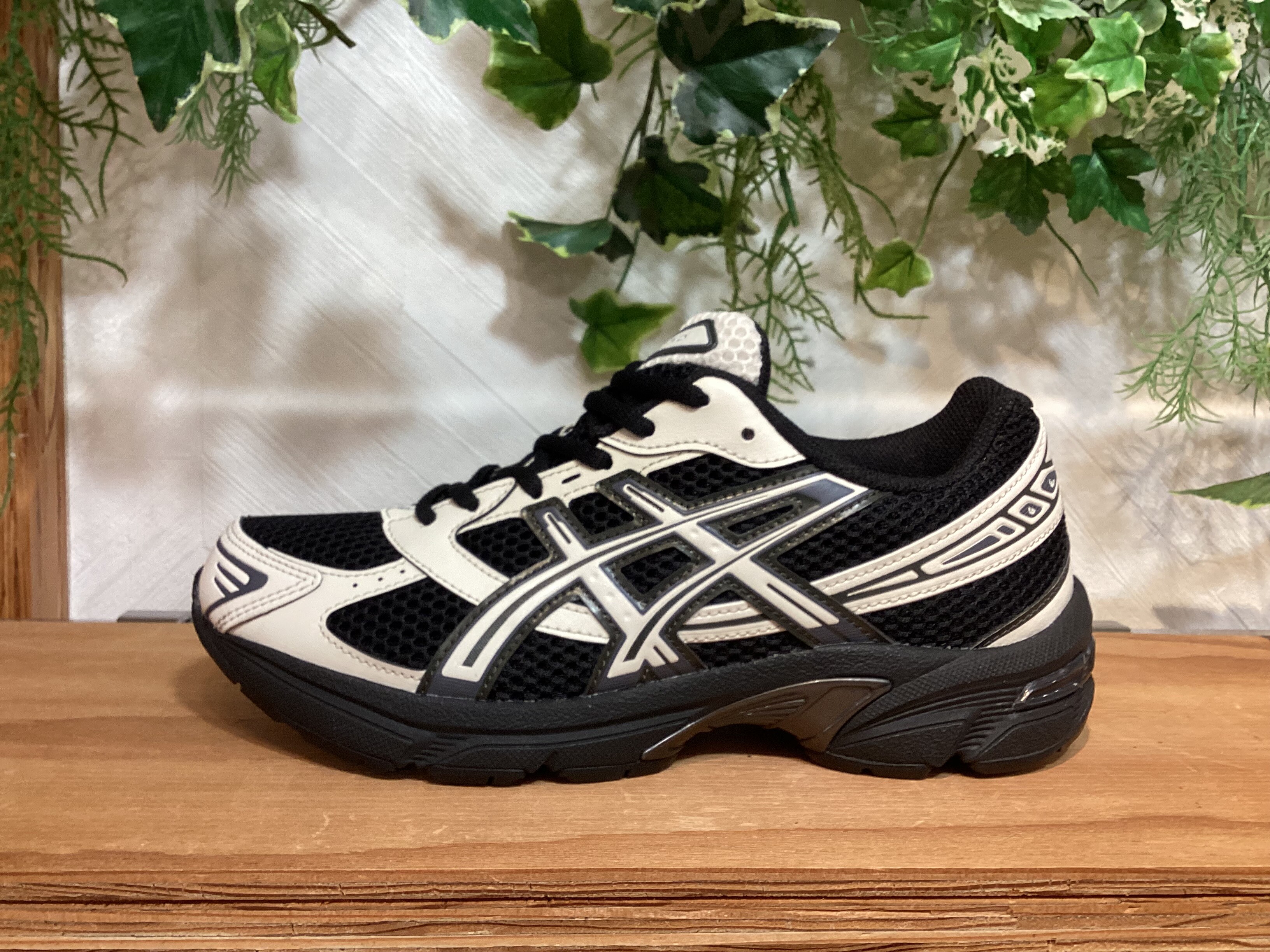 asics】大人気GEL-1130のご紹介！デザイン性と極上の履き心地を