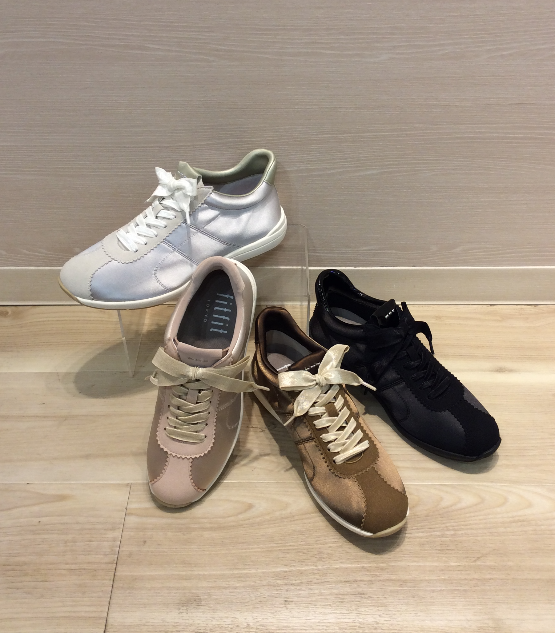 春の新作～すっきり、フェミニンなスニーカー｜fitfit｜ショップ
