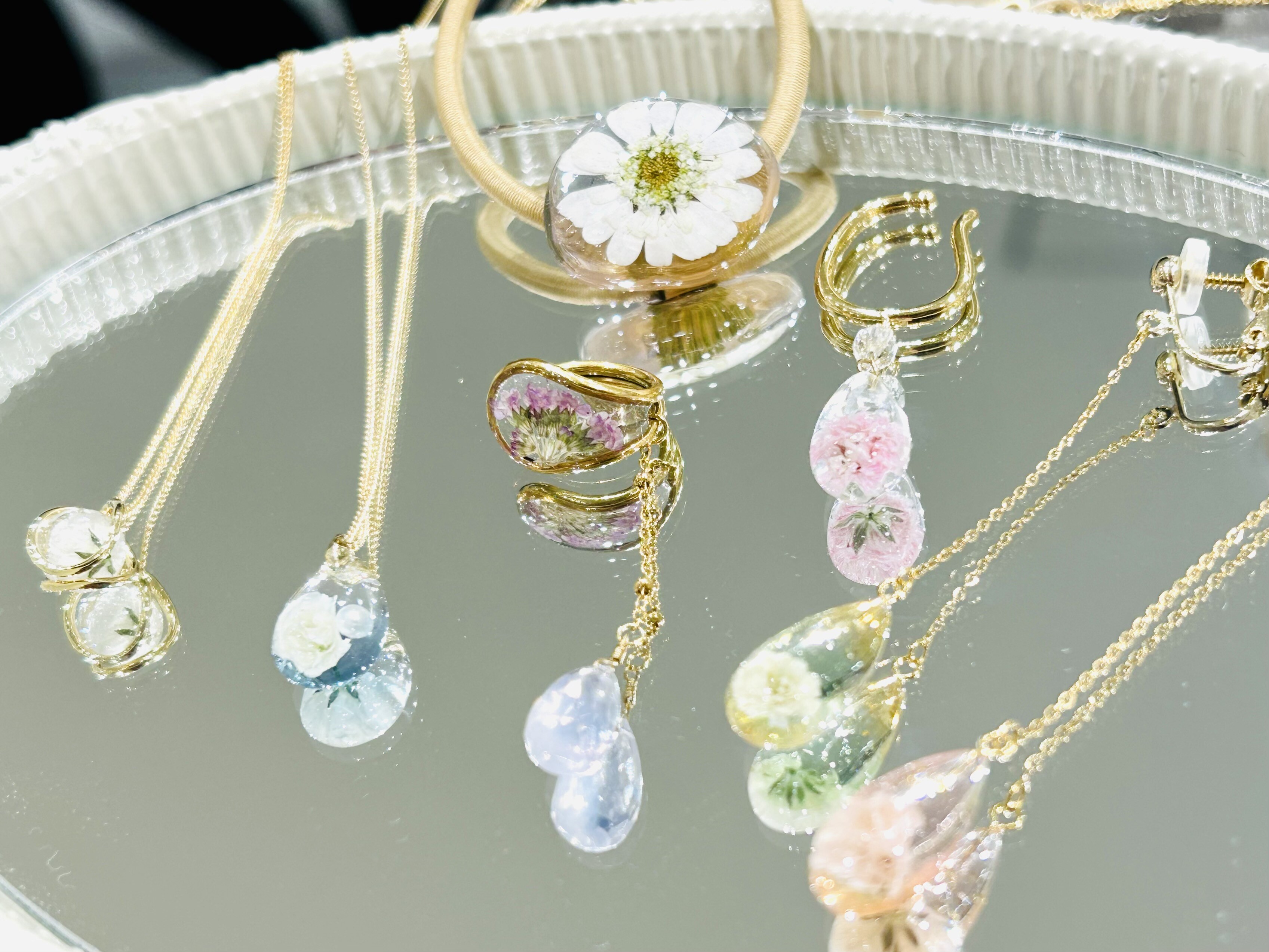 デイジー様　4点おまとめ　本物のお花のピアス　イヤリング 楽天市場】デイジー（ピアス｜レディースジュエリー