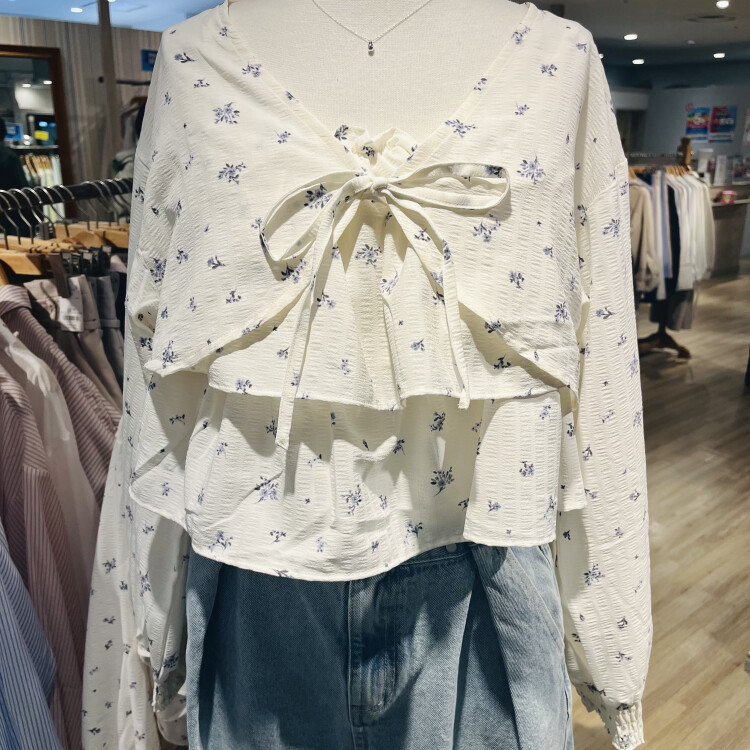セットでこのお値段！？お得なブラウス❤️