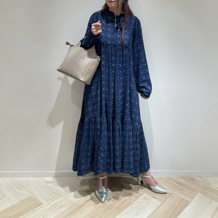 グリッターが映えるワンピース入荷しました👗