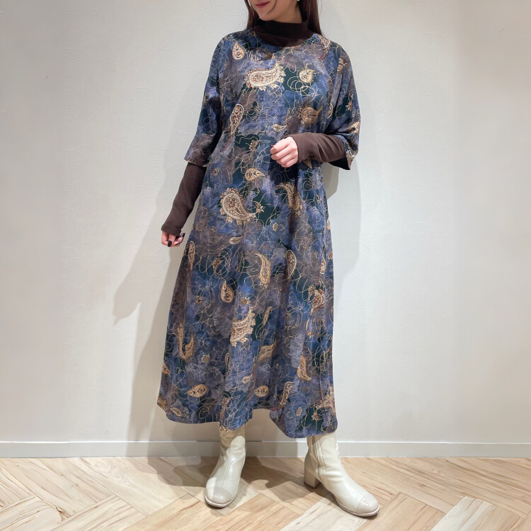 一枚で着映えする、ペイズリー柄のワンピースが入荷しました🍇