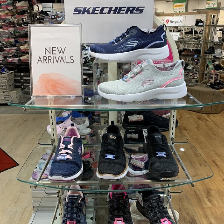 【新作】大人気！スケッチャーズ入荷☆