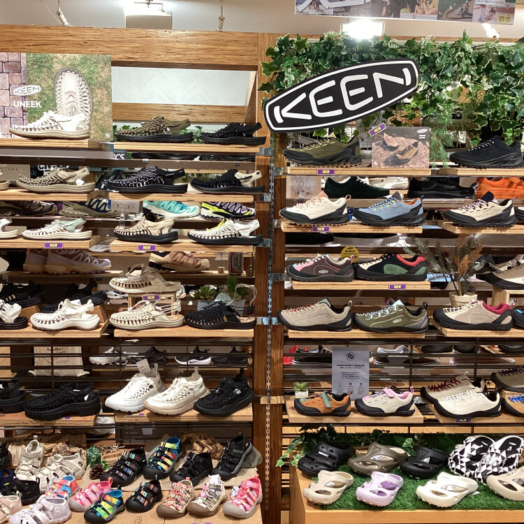 【KEEN】聖蹟桜ヶ丘でサンダル・JASPERをお探しなら！ムラサキスポーツ京王聖蹟桜ヶ丘店｜UNEEKや新作ZIONICまで勢揃い