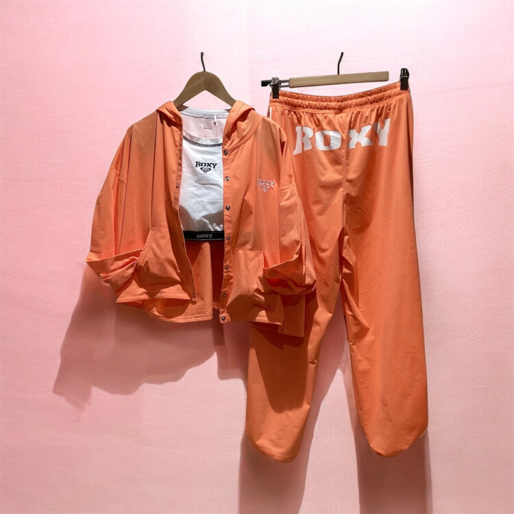 【ROXY新作】聖蹟桜ヶ丘店入荷！2026年春夏「SALTY SQUAD」シリーズで夏の準備を。