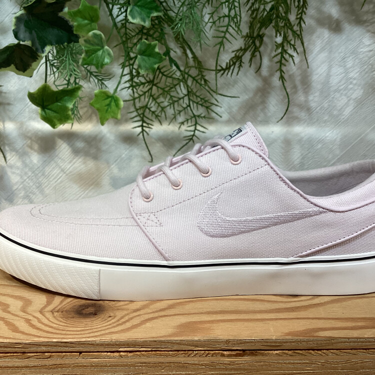 【NIKE SB】大人気シグネチャーモデル『ジャノスキー』より、柔らかなカラーリングが魅力の一足をご紹介！