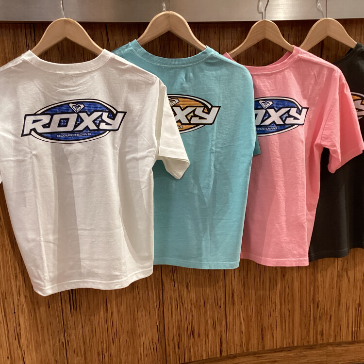【ROXY】2026年新作入荷！レトロロゴが可愛い最新Tシャツが、ムラサキスポーツ聖蹟桜ヶ丘店に登場！
