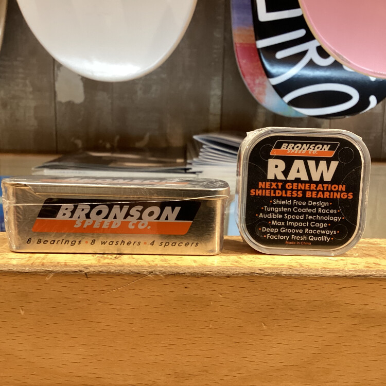 【スケボー】足回りの大定番！プロ愛用のベアリング BRONSON「G3」＆「RAW」を徹底比較！