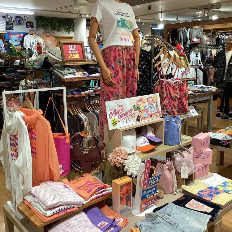 ムラサキスポーツがこの夏一押しする「アロハサマー（ALOHA SUMMER）」コレクション