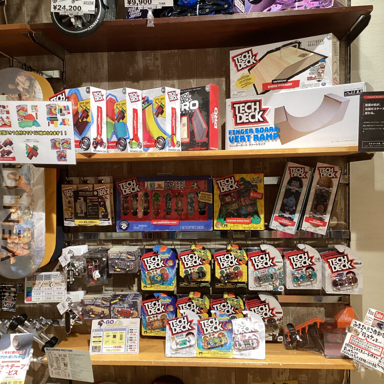 暑い夏の室内あそびにぴったり！大人もハマる大人気指スケ「TECH DECK」発売中！