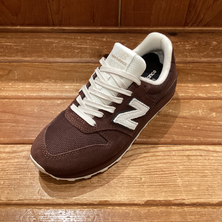 【New Balance】トレンドの厚底ソールで魅せる最新「996T」ブラウンカラーが入荷！
