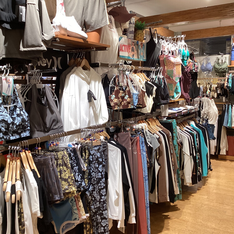 【レディース水着＆水陸両用フィットネスウェア売り場のご紹介】