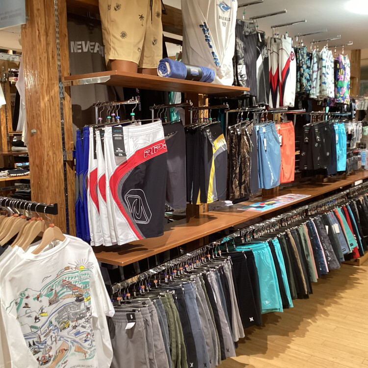 【水陸両用・UVカット】街でも海でも大活躍！ムラサキスポーツ聖蹟桜ヶ丘店のおすすめユーティリティウェア特集