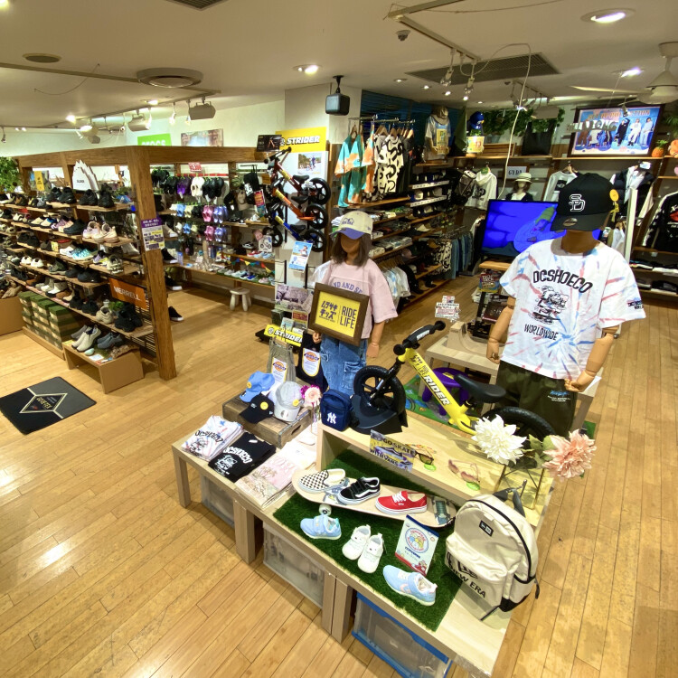 【 KIDSコーナー移動のお知らせ 】キッズシューズ・サンダルのお取り扱い開始！！