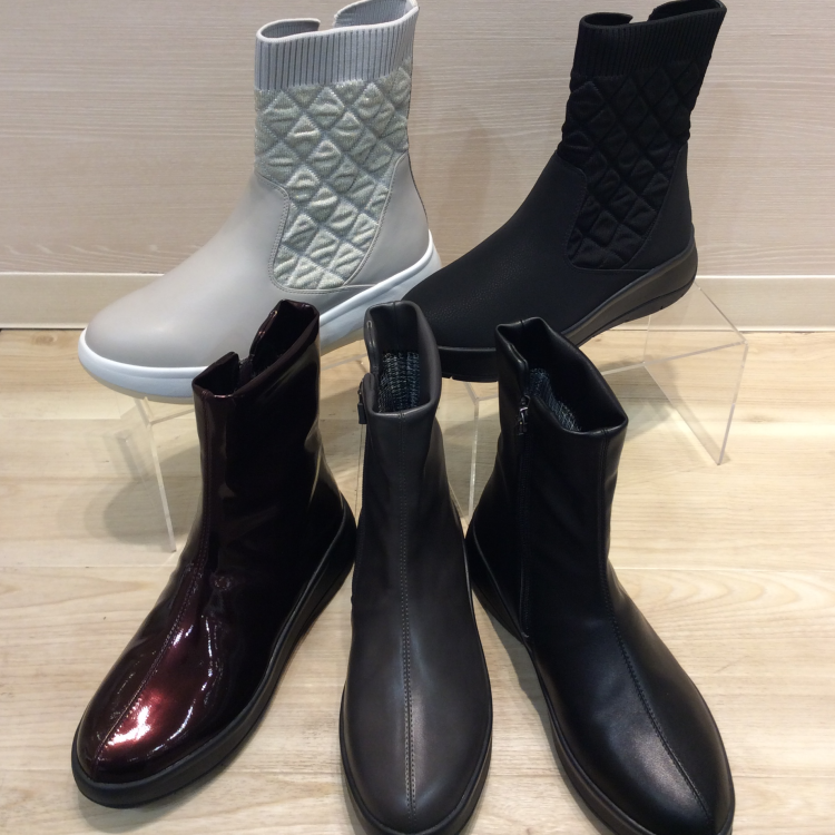 すっきりシルエットの防水ブーツ２選　❕❕