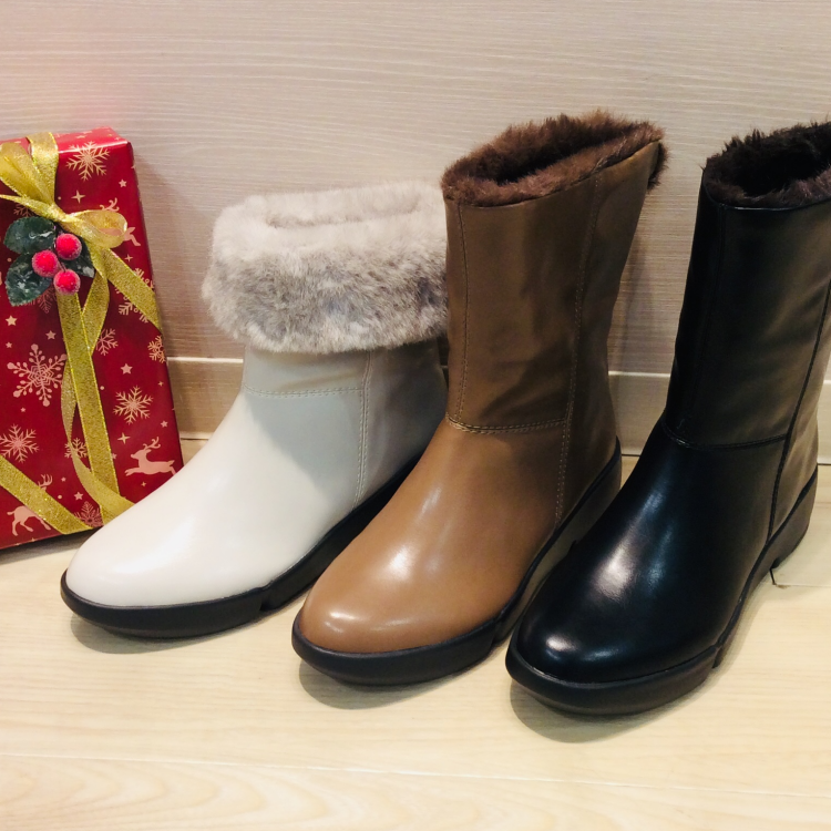 冬の足元をふんわり包むボアブーツ