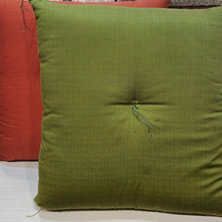 綿100％座布団入荷いたしました