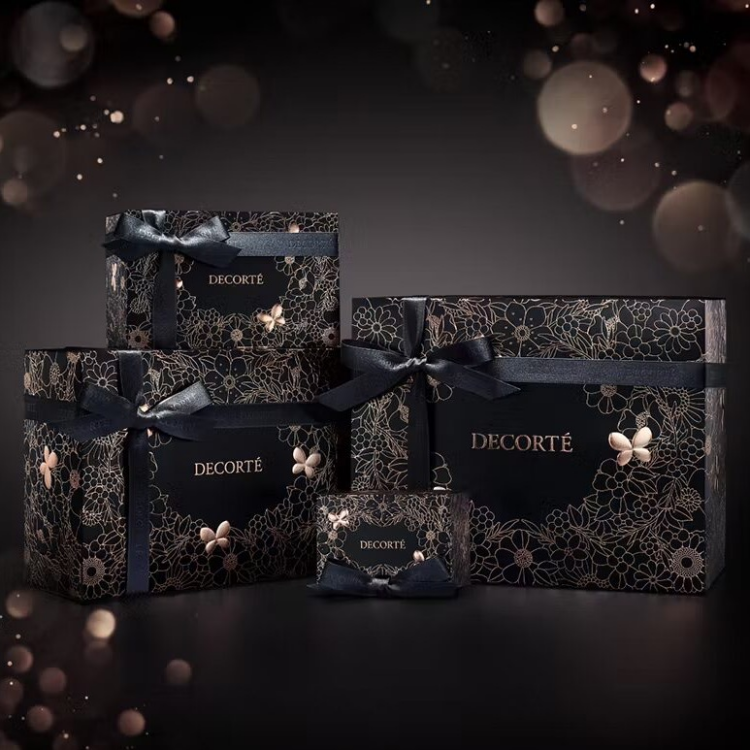 コスメデコルテ　ホリデーラッピング🎁