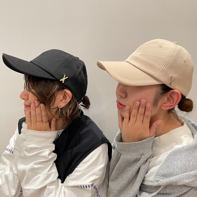【おすすめの商品のご紹介】　VARZAR　メタルチャームCAP