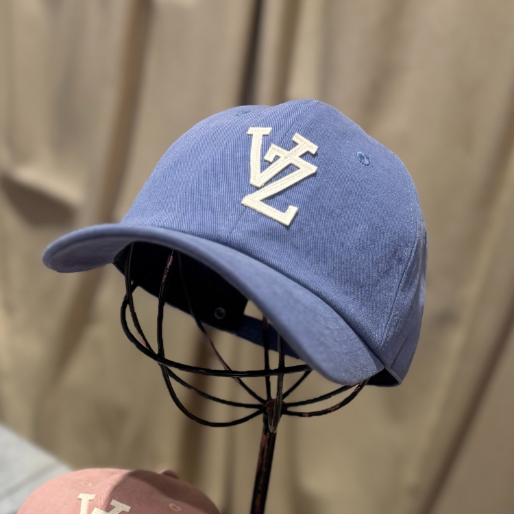 【おすすめ商品のご紹介】VARZAR Monogram Applique Over Fit Washing Ball Cap