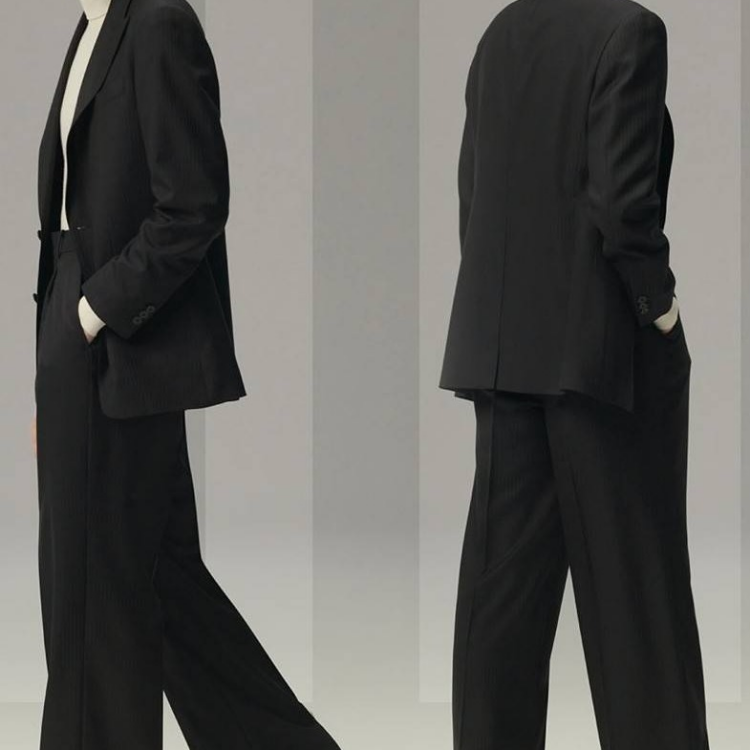 ワイドパンツスーツ×ニットスタイル